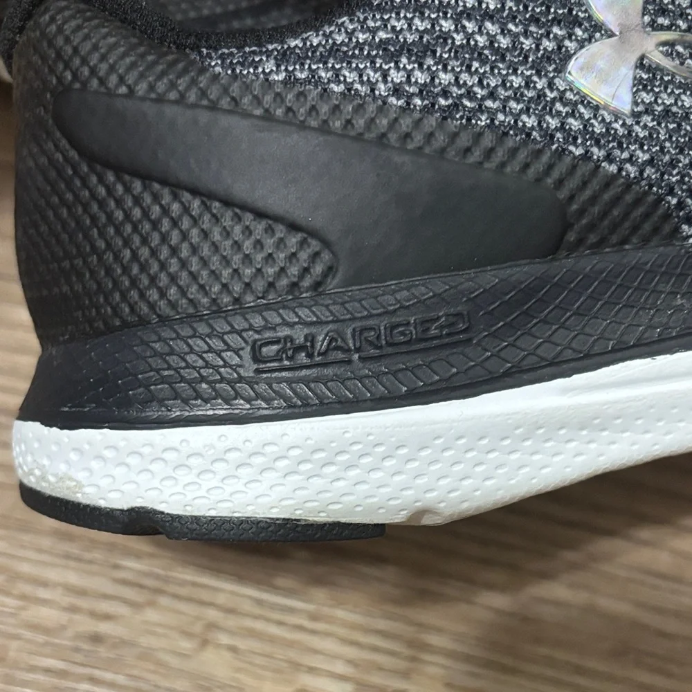 Under Armour Women's Black and Gray Athletic Shoes - Picture 3 of 4